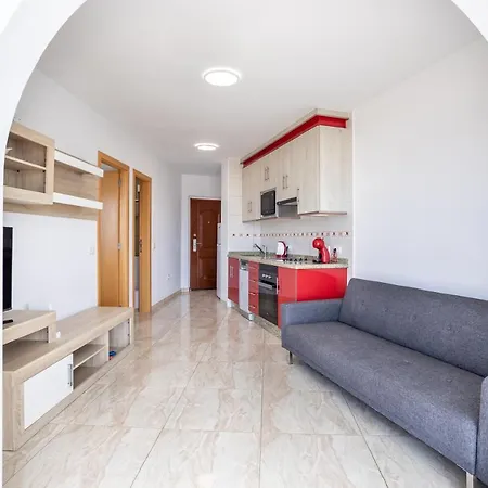 Apartamento Con Vistas Y Piscina En Apartman *