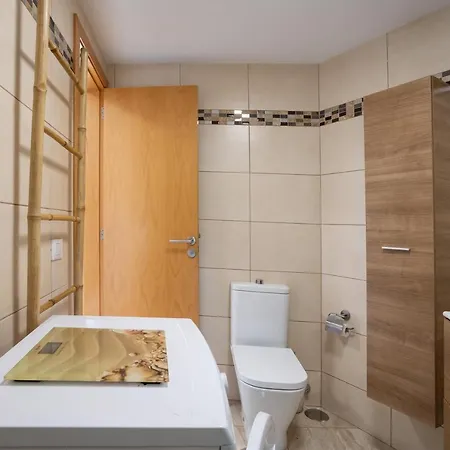 Apartamento Con Vistas Y Piscina En *