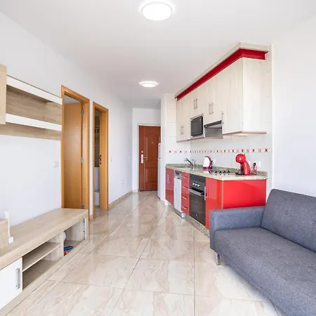 Apartamento Con Vistas Y Piscina En Apartman *