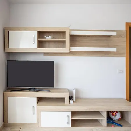 Apartamento Con Vistas Y Piscina En *